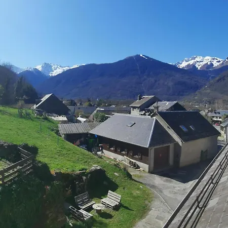 Сasa de vacaciones Maison De La Cascade Juzet-de-Luchon